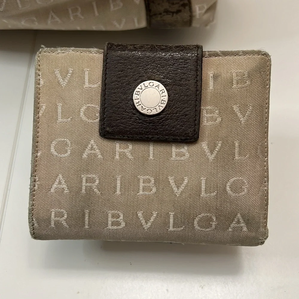 Bvlgari Tote & Matching Wallet - Picture 12 of 17